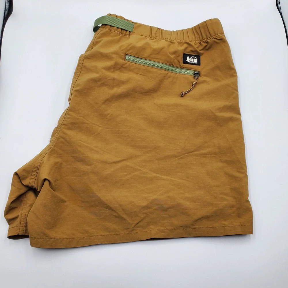 REI Co-op Mens XL Brown Ripstop Hiking Shorts Elastic Waist Belt 5in Flaw